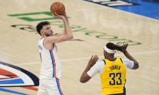 开云在线直播-开拓者面对搏杀争夺胜利，球队进步明显