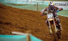 开云在线直播-冰与火的对决，深圳队争冠战利拉德封喉，森林狼的嘶吼被冻结在最后一秒