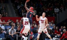 开云体育中国-丹麦队逆转韩国队，黄鸭组合带队取胜