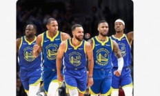 开云体育-勇士队大胜步行者队，客场战绩保持完美