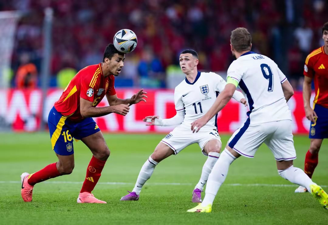 关于欧洲足球强队的对战扣人心弦！的信息