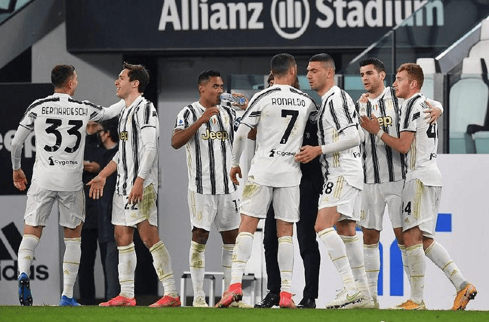 包含尤文图斯压制，锁定欧冠强席位的词条