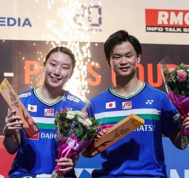 丹麦队逆转韩国队，黄鸭组合带队取胜