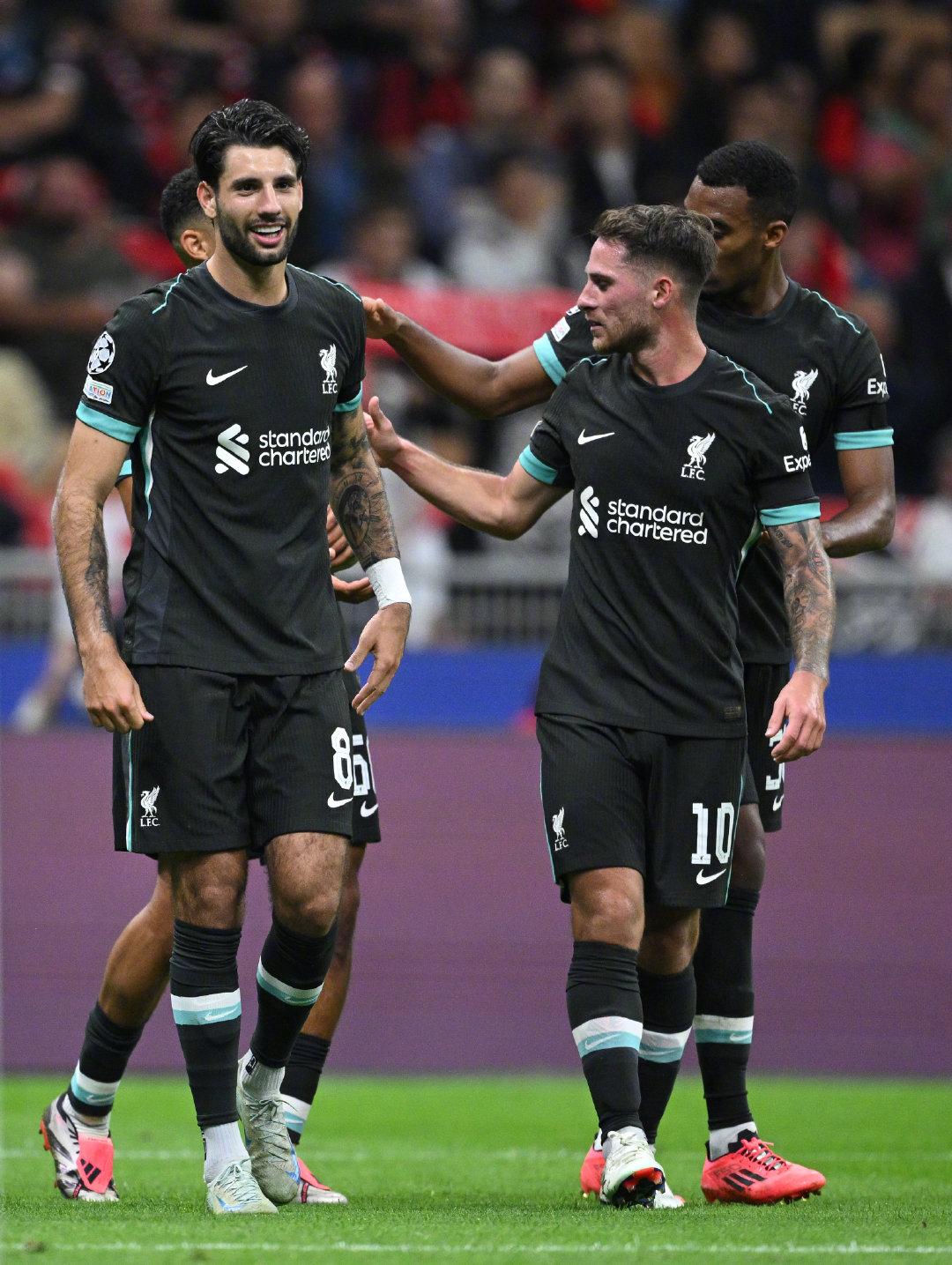 包含AC米兰绝杀阿森纳，德利赫特打破历史纪录的词条