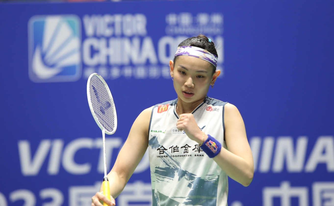 包含中国羽毛球队轻取泰国羽毛球队，戴资颖高光表现的词条