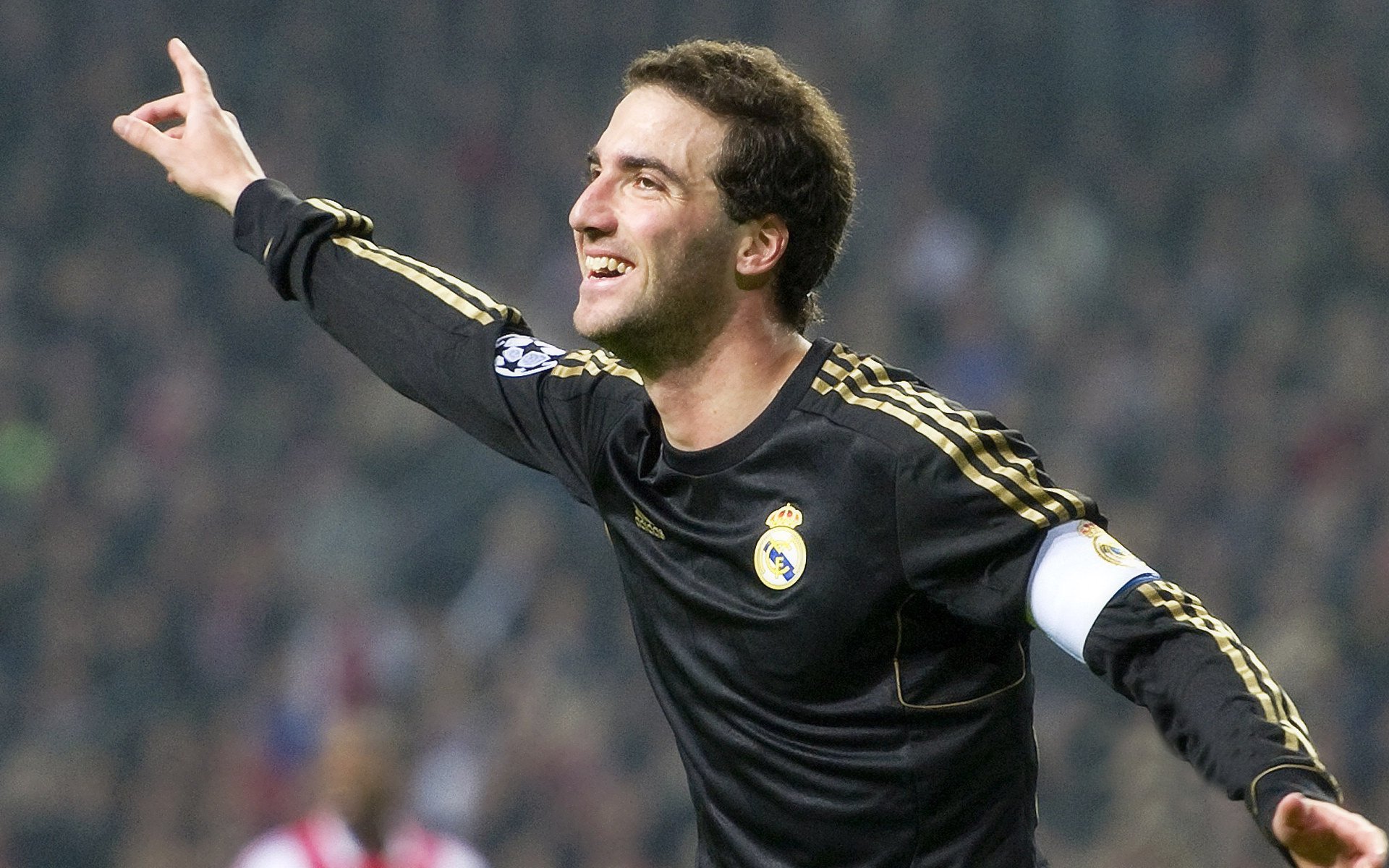 福登关键时刻站出来，利物浦速胜巴黎，一场定义赛季的转折之战