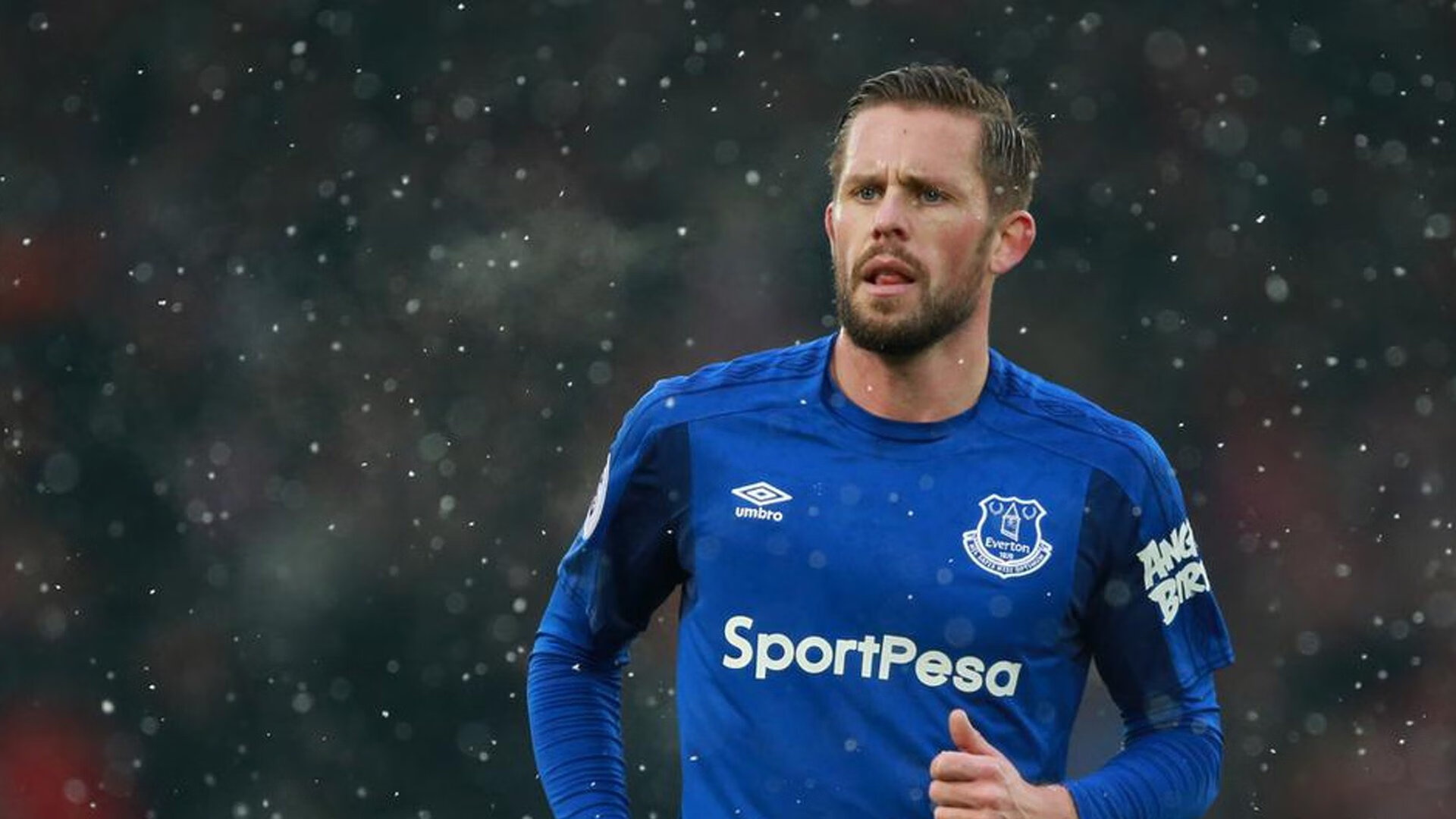 基耶萨一锤定音!瑞士险胜芬兰,再现大场面先生本色