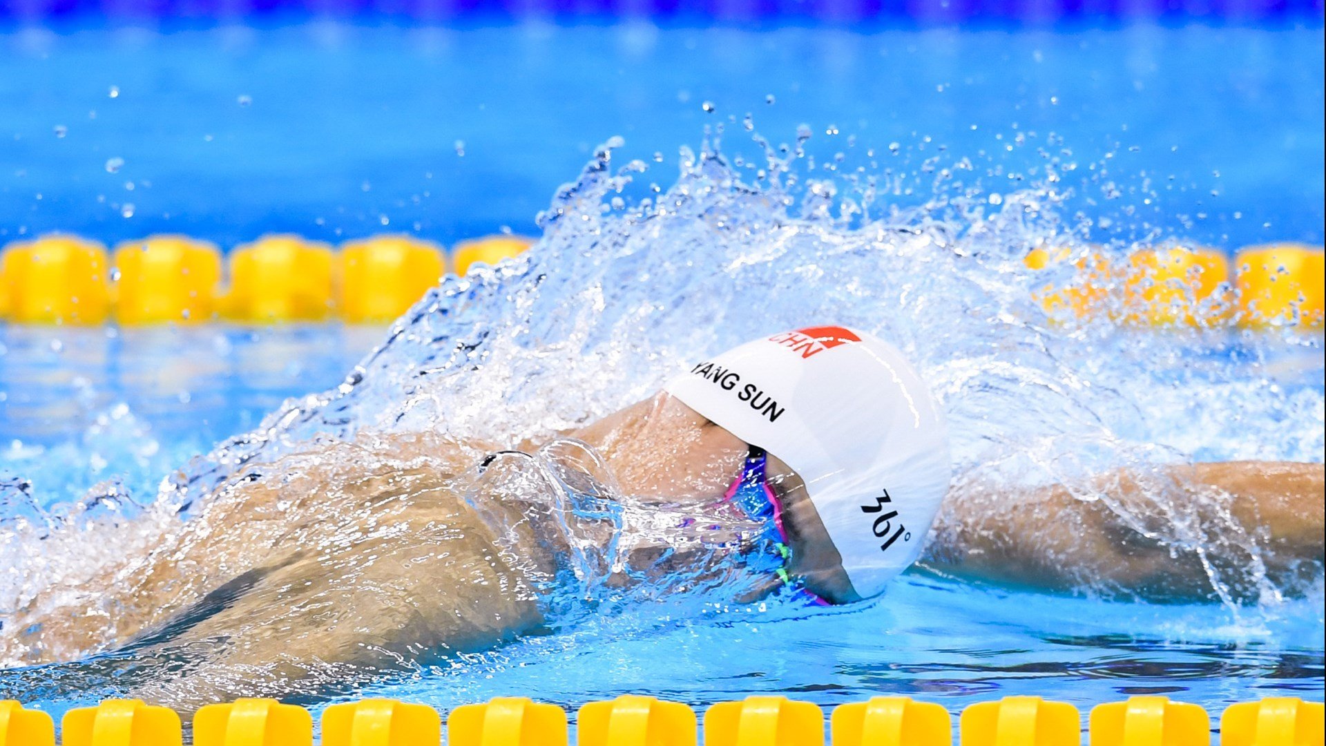 从美加墨世界杯焦点战到凯尔特人巅峰对决，跨越时空的体育精神之战